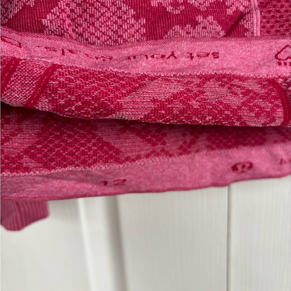 Lululemon Swiftly Raspberry Pattern Long Sleeve Top - Picture 4 of 4